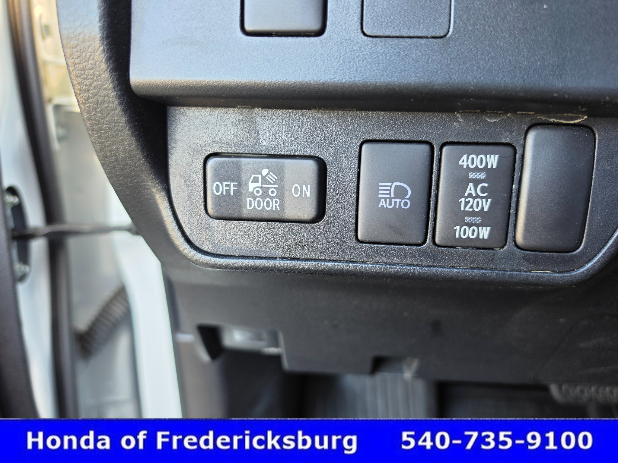 Used 2023 Toyota Tacoma TRD Sport w/ Technology Package AWD/4WD image 34