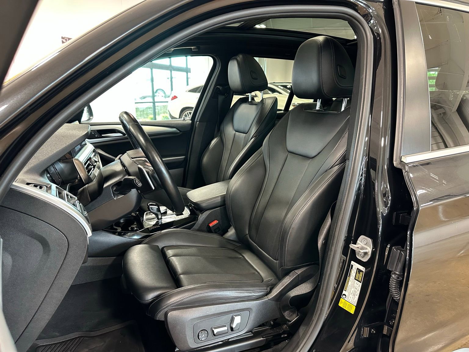 Used 2022 BMW X3 sDrive30i w/ Convenience Package RWD image 14