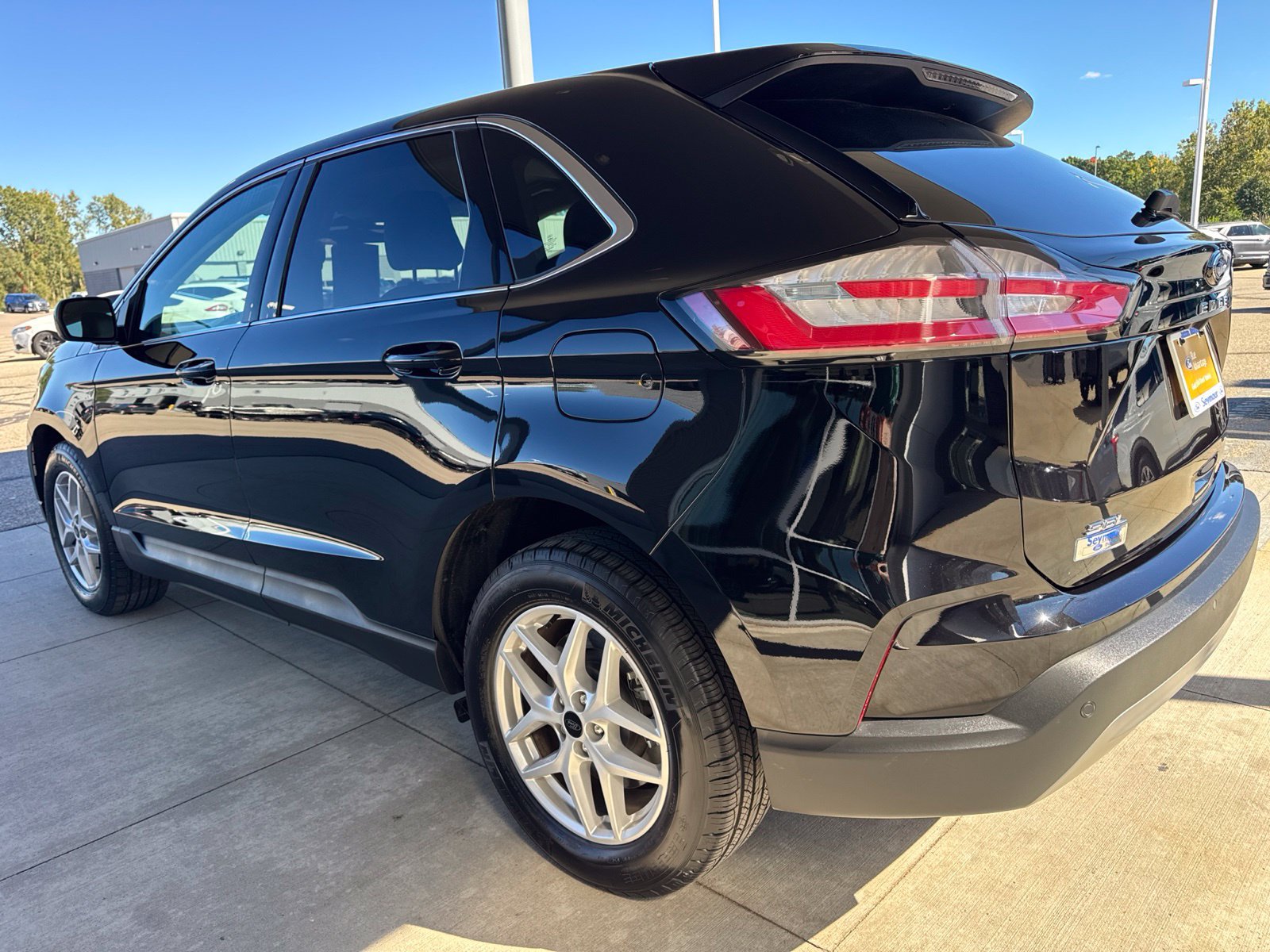Certified 2024 Ford Edge SEL w/ Convenience Package AWD/4WD image 5