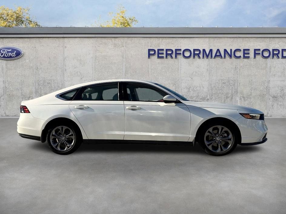 Used 2023 Honda Accord EX image 5
