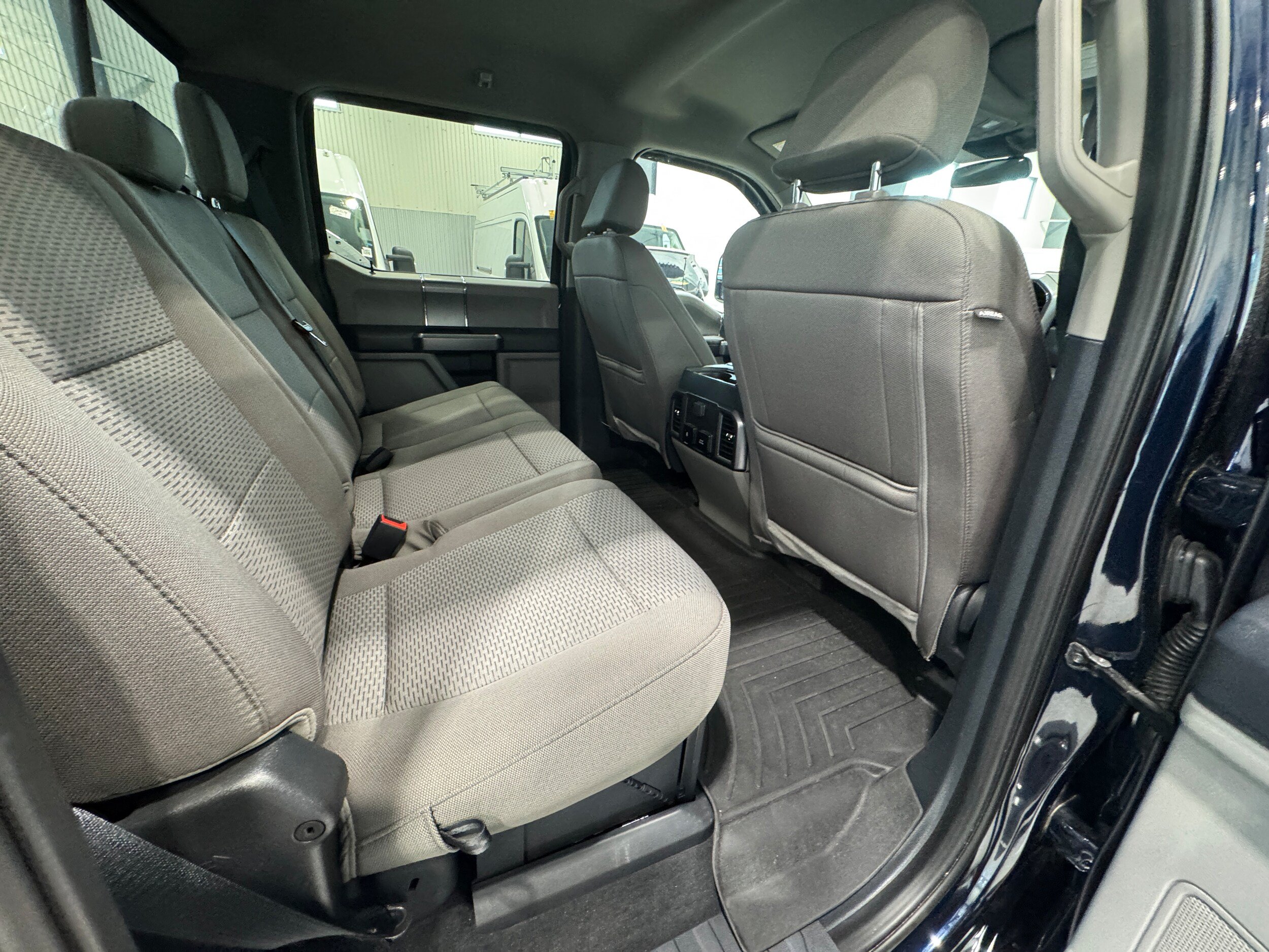 Used 2022 Ford F350 XLT w/ XLT Premium Package AWD/4WD image 10