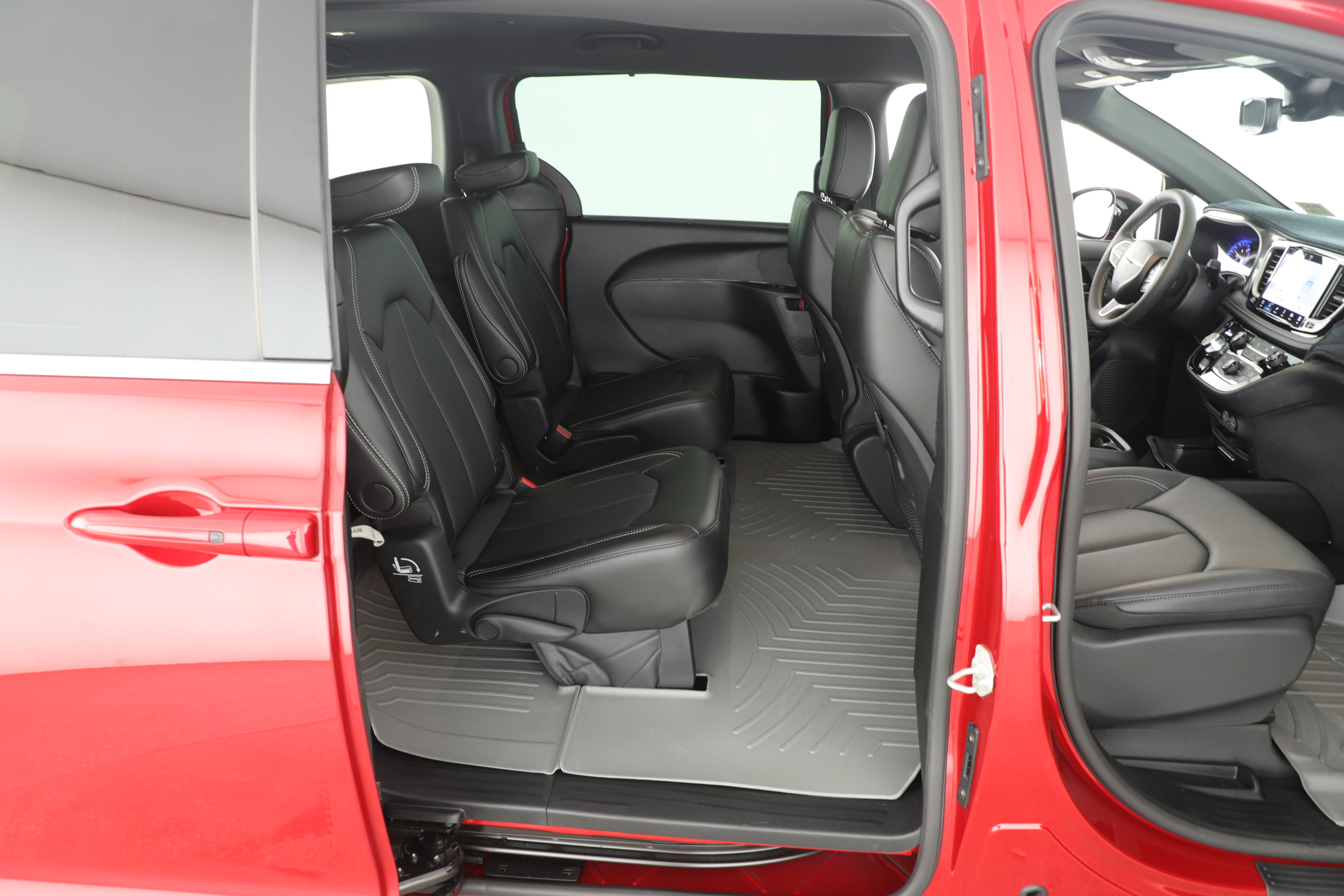 Used 2025 Chrysler Pacifica Select FWD image 15