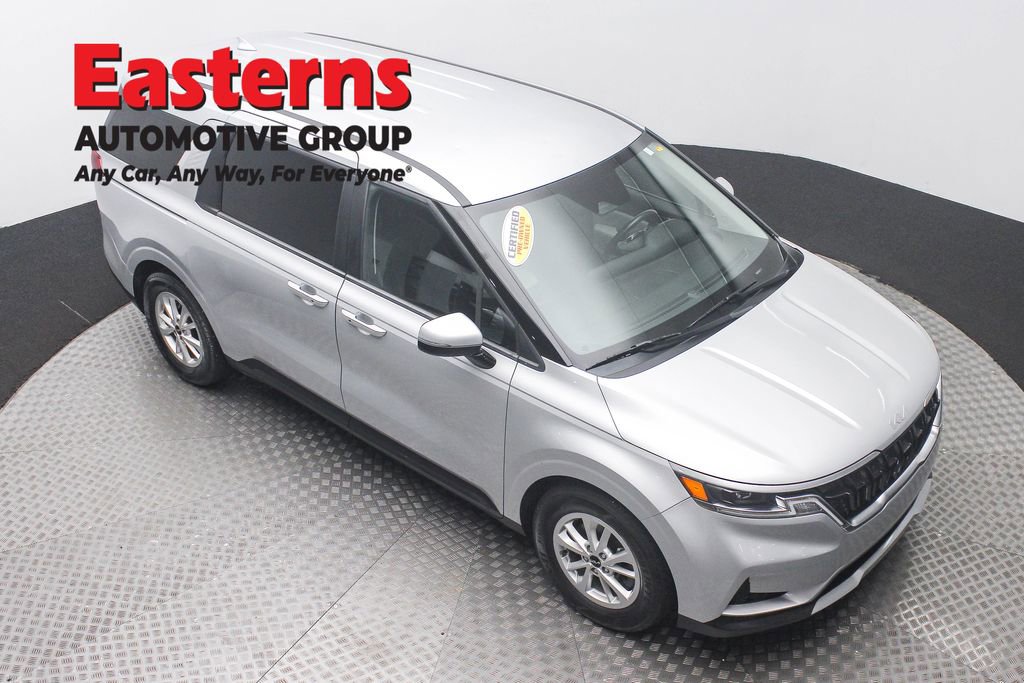 Used 2022 Kia Carnival LX image 3