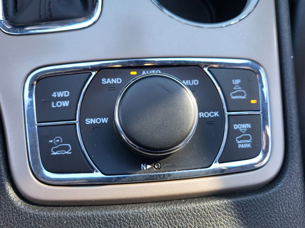 Used 2017 Jeep Grand Cherokee Limited 75th Anniversary image 26