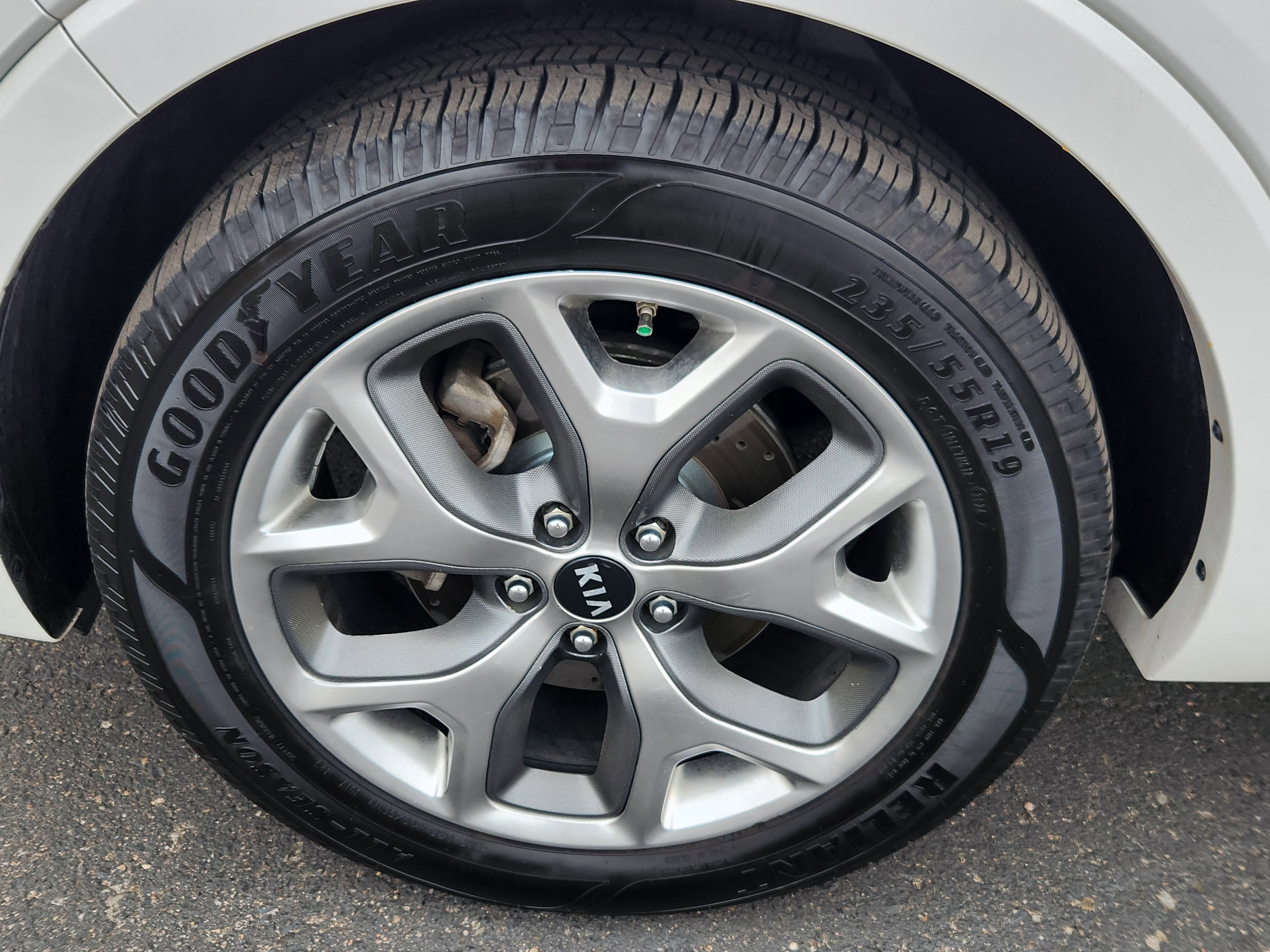 Used 2020 Kia Sorento SX image 25