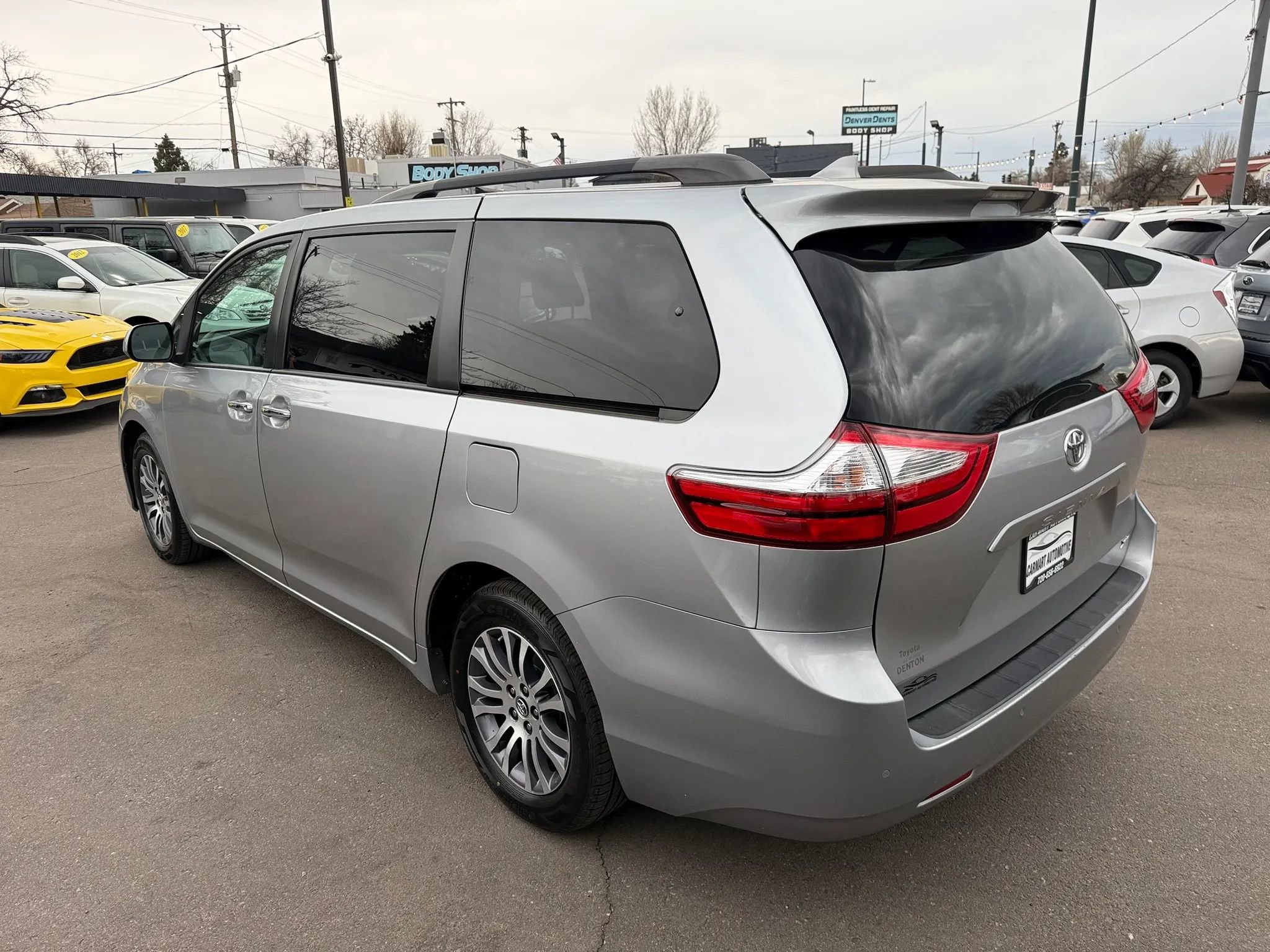 Used 2018 Toyota Sienna XLE w/ XLE Navigation Package FWD image 7