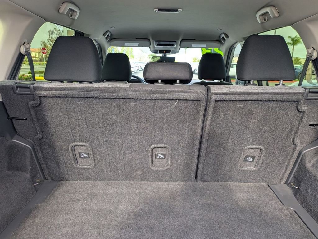 Used 2023 Nissan Rogue SV FWD image 28