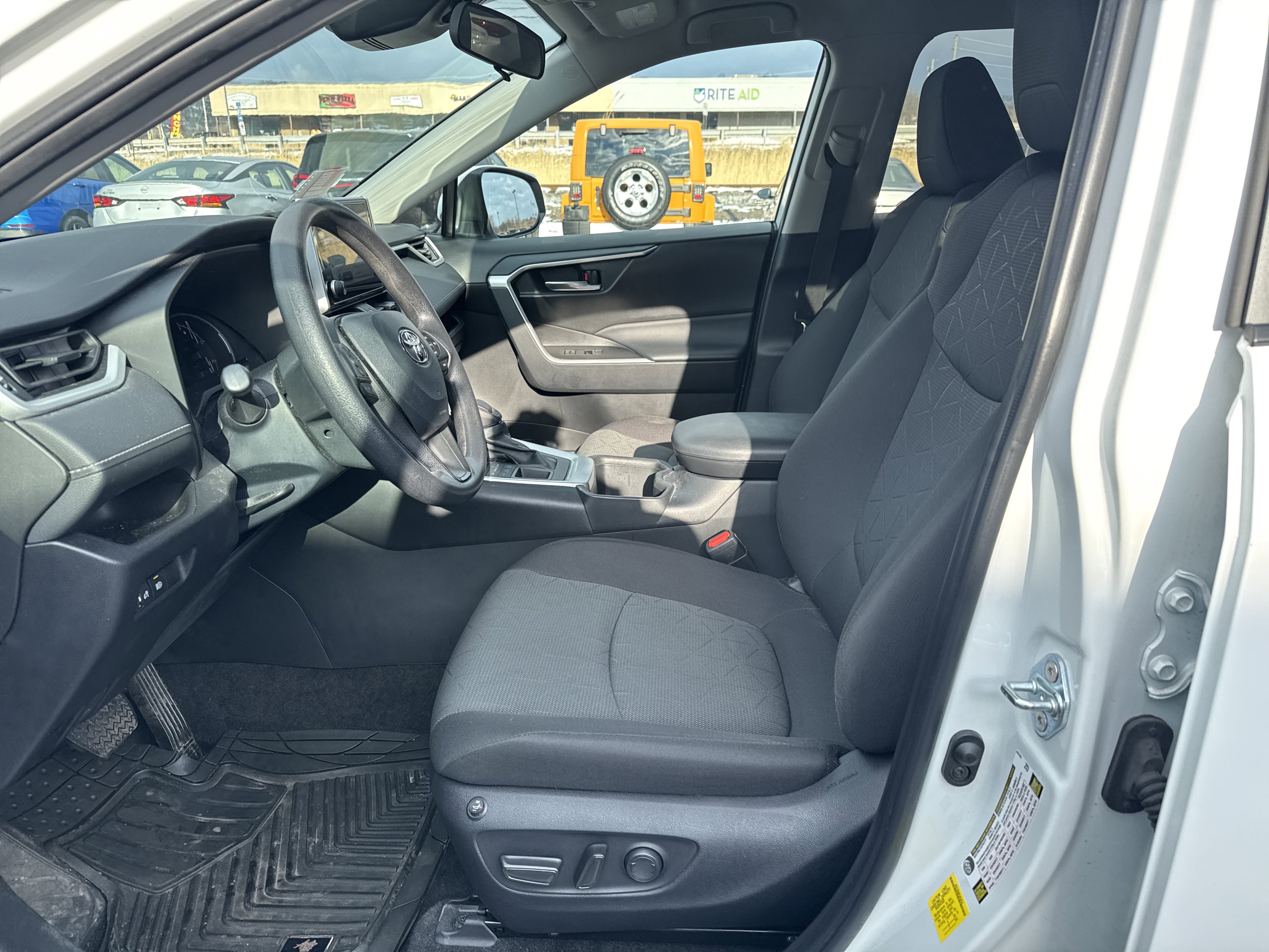 Used 2023 Toyota RAV4 XLE image 12