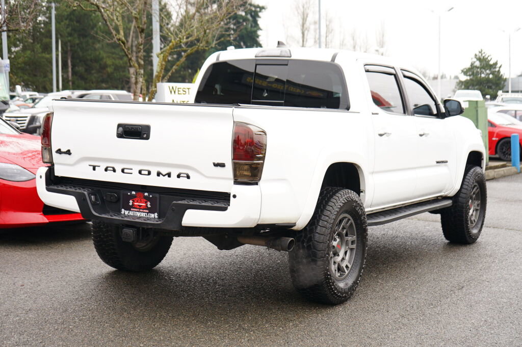 Used 2019 Toyota Tacoma Limited image 5