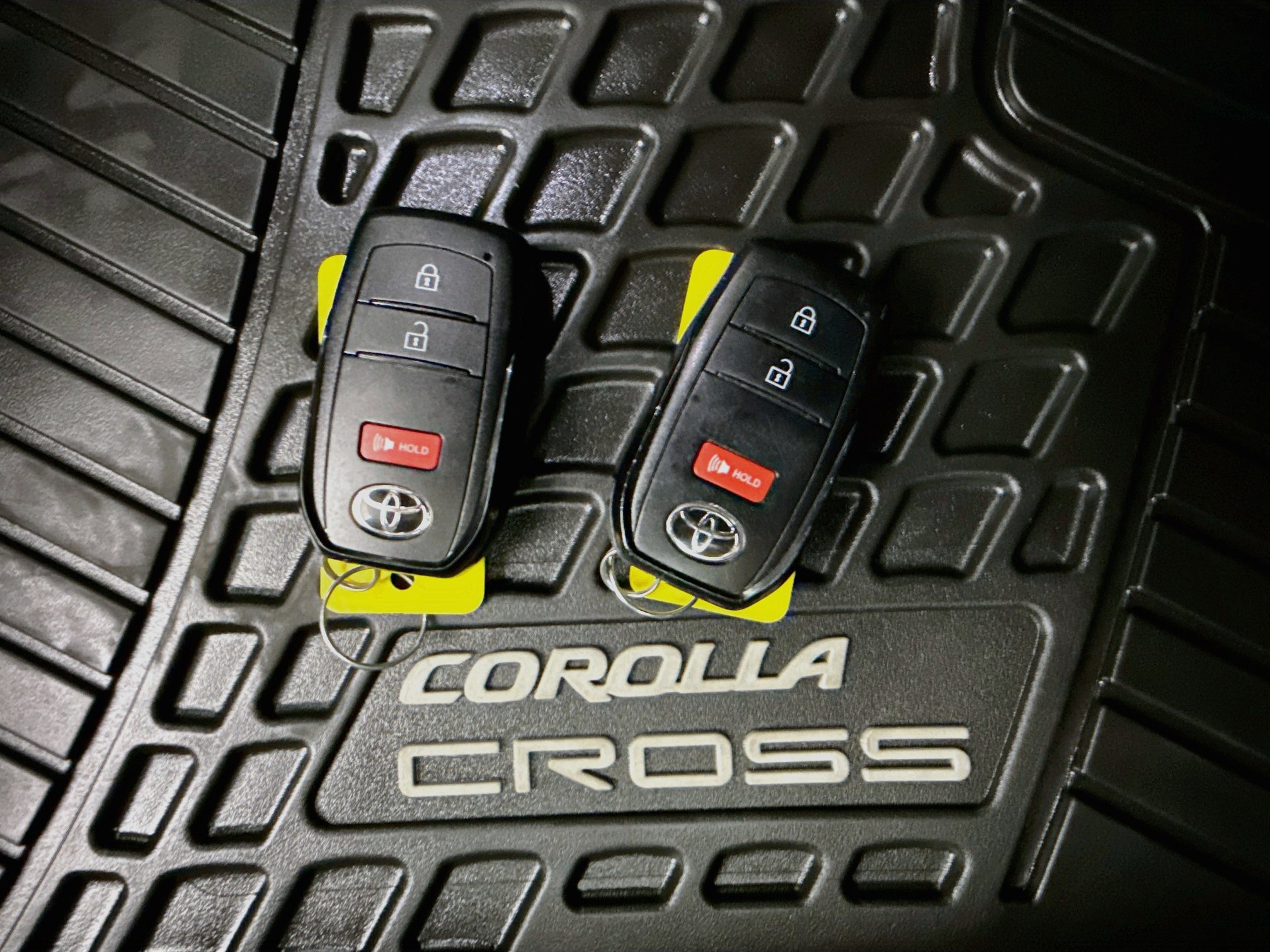 Used 2025 Toyota Corolla Cross LE AWD/4WD image 33