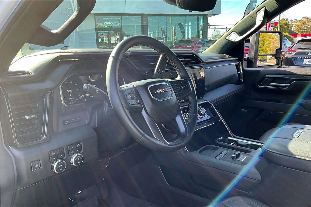 Used 2025 GMC Sierra 2500 AT4 w/ AT4 Premium Plus Package image 16