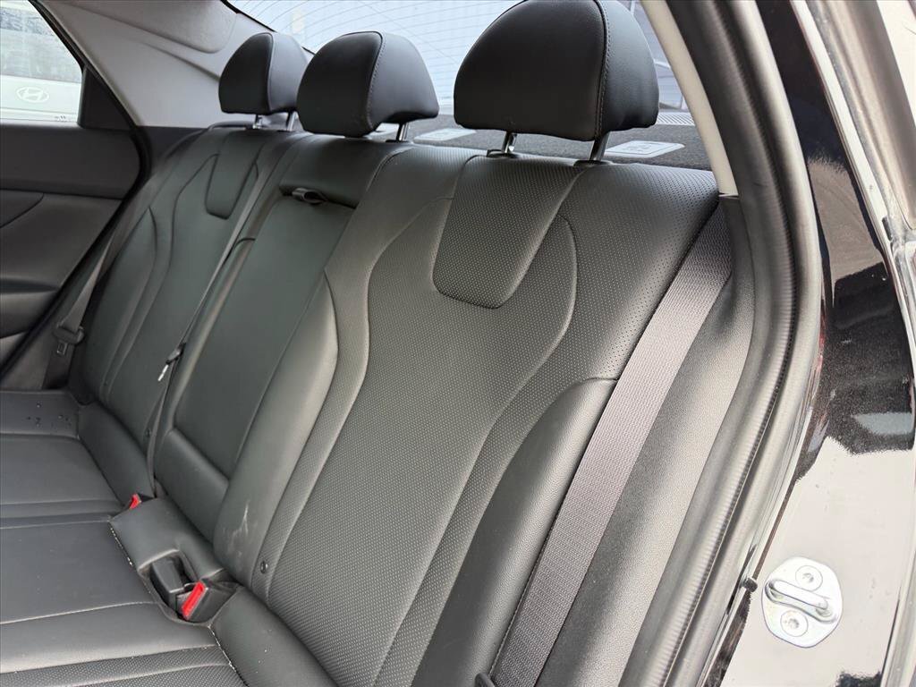 Used 2023 Hyundai Elantra Limited FWD image 20