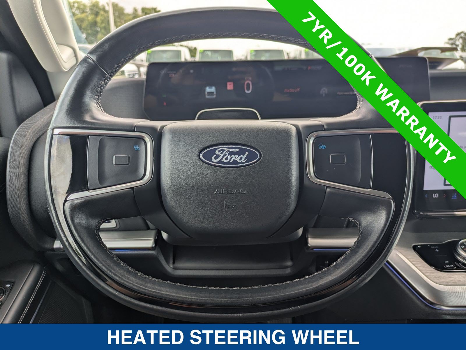 Certified 2025 Ford Expedition Platinum w/ Driver's Package AWD/4WD image 32