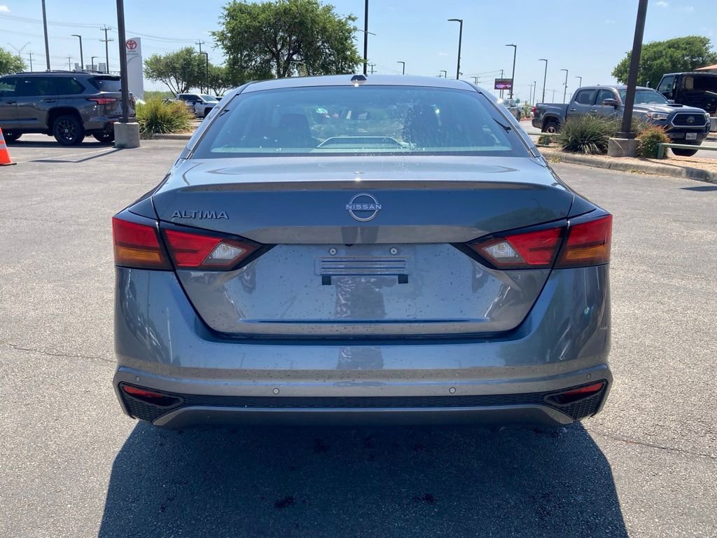 Used 2025 Nissan Altima 2.5 SV image 6