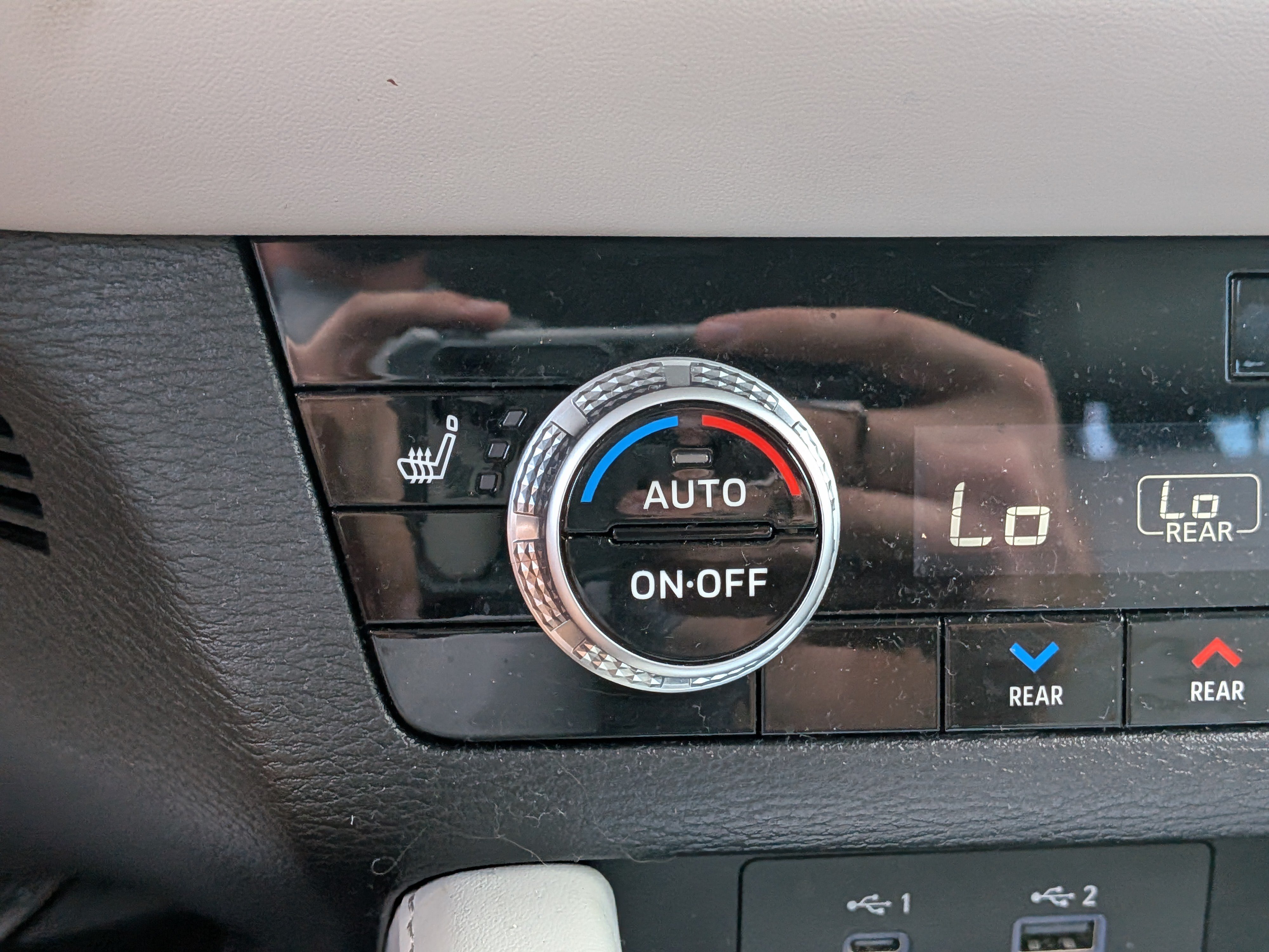Used 2023 Mitsubishi Outlander SEL FWD image 29