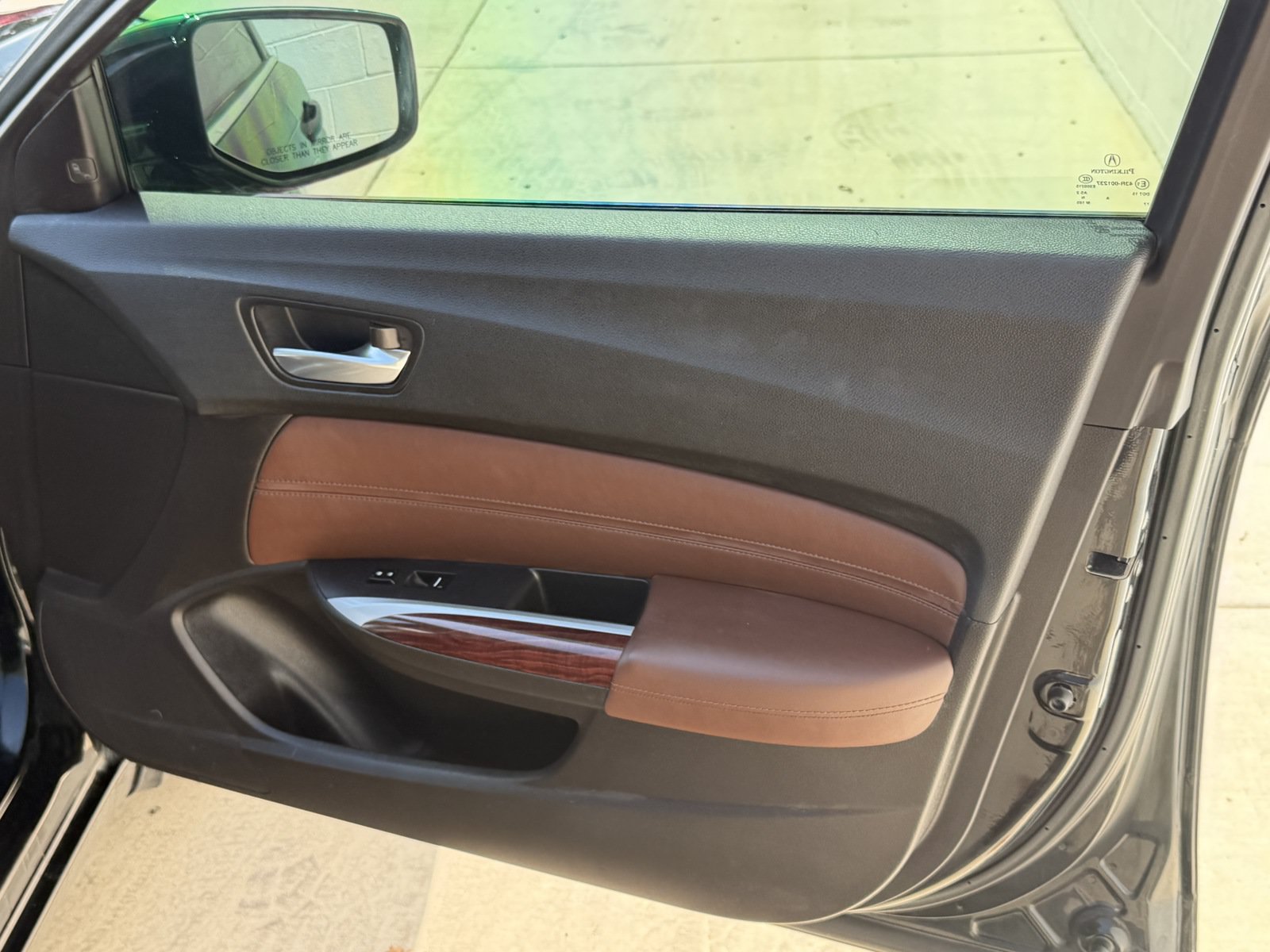 Used 2015 Acura TLX w/ Technology Package FWD image 36