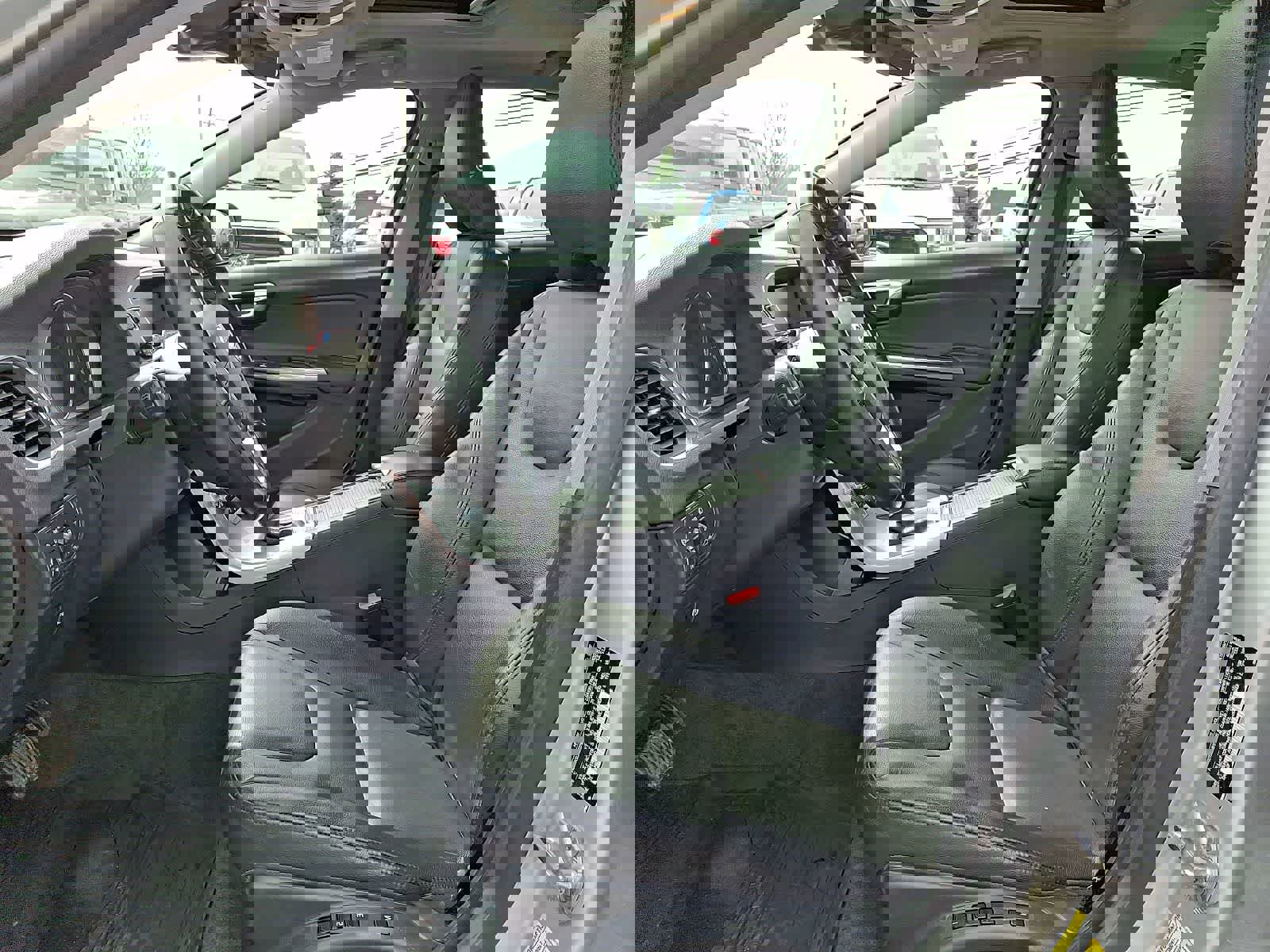 Used 2018 Volvo S60 T5 Inscription image 14