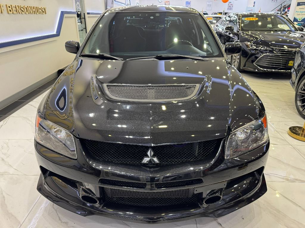 Used 2006 Mitsubishi Lancer Evolution image 2