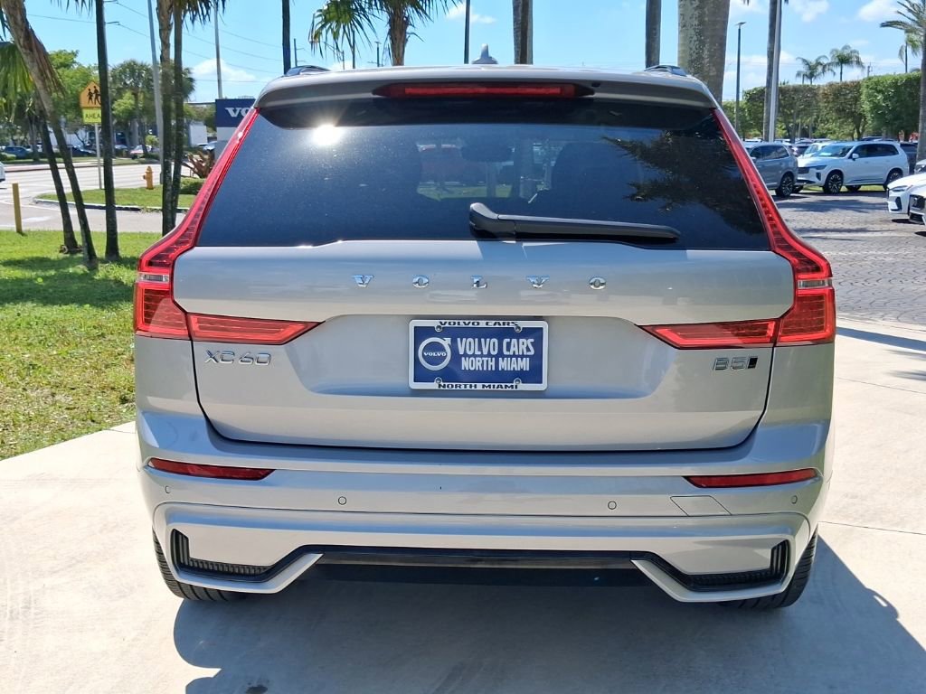 Used 2025 Volvo XC60 B5 Plus image 5