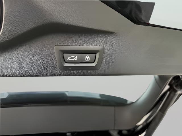Used 2023 BMW X5 xDrive40i w/ M Sport Package image 31