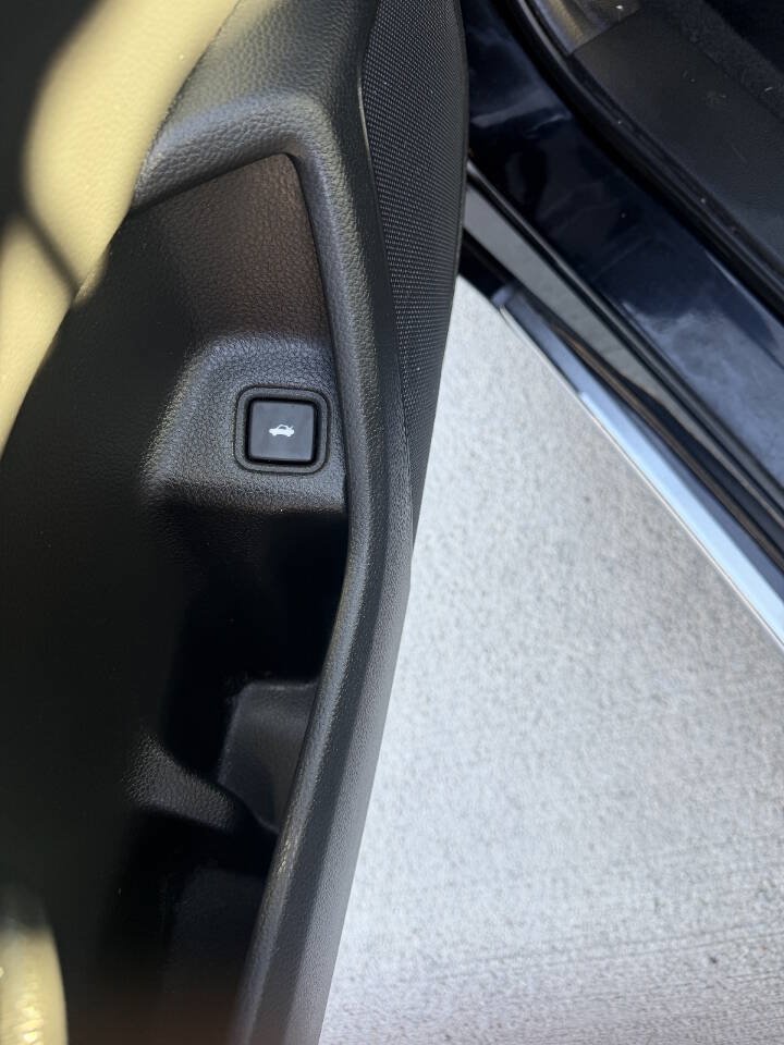Used 2019 Honda Accord EX image 22