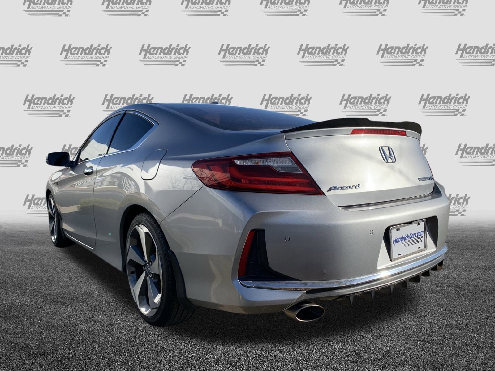 Used 2016 Honda Accord Touring image 8