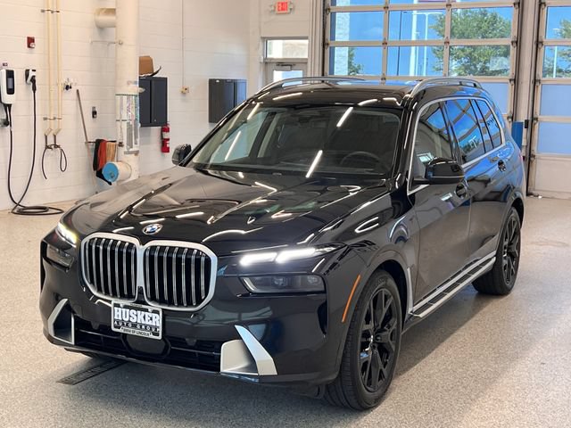 Used 2026 BMW X7 xDrive40i AWD/4WD image 4
