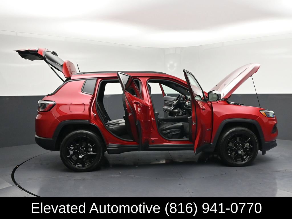 Used 2025 Jeep Compass Latitude w/ Altitude Special Edition AWD/4WD image 35
