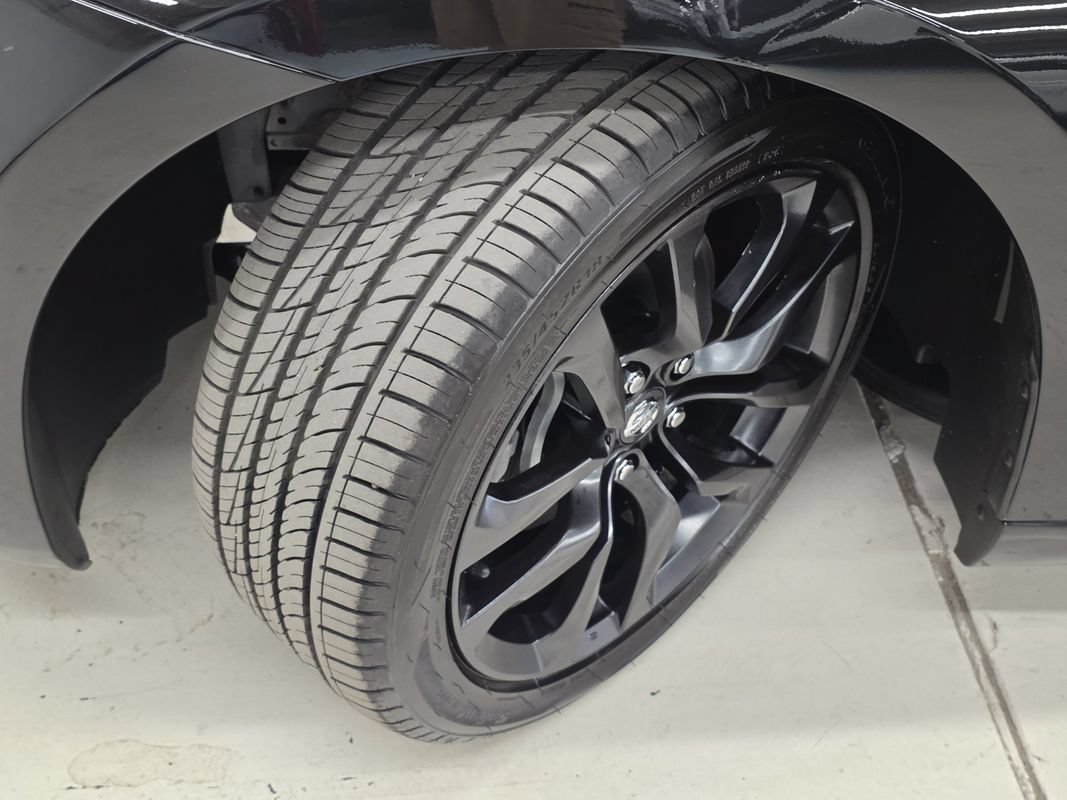 Used 2017 Nissan 370Z Coupe RWD image 37