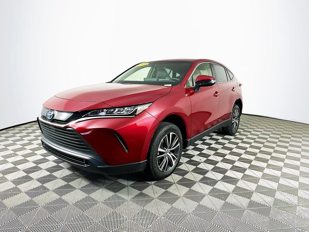 Used 2022 Toyota Venza LE AWD/4WD image 5