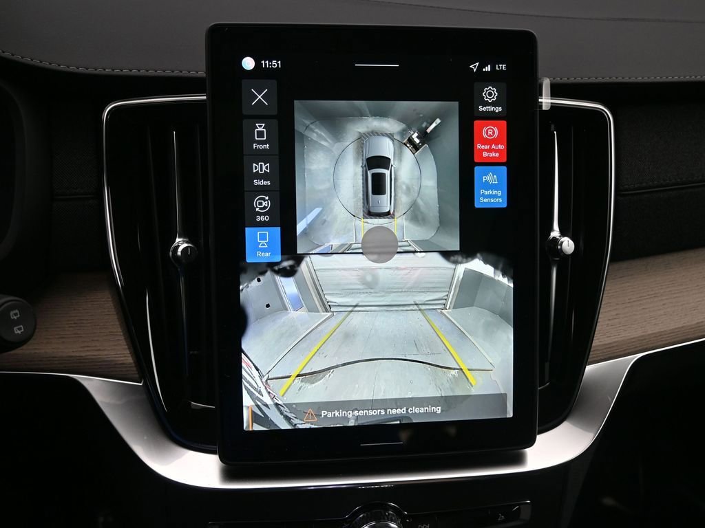 New 2026 Volvo XC90 B5 Plus image 13