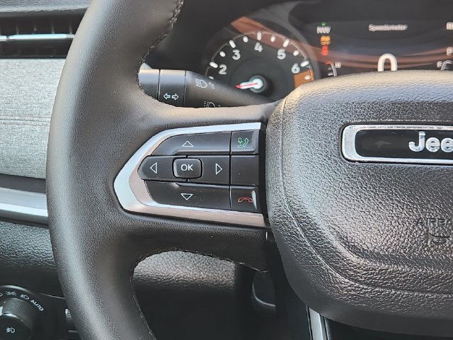 Used 2024 Jeep Compass Latitude AWD/4WD image 27