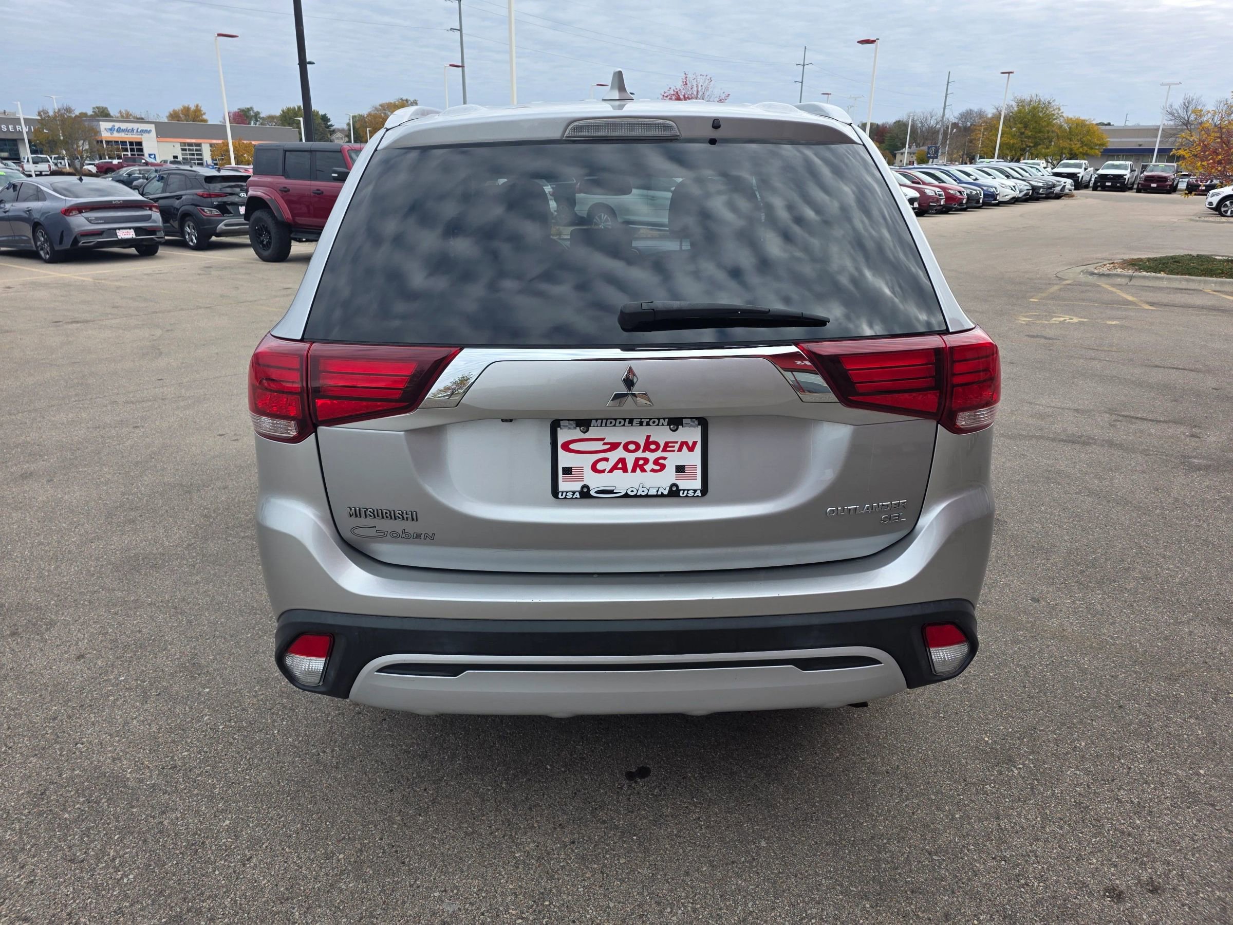 Used 2019 Mitsubishi Outlander SEL image 4