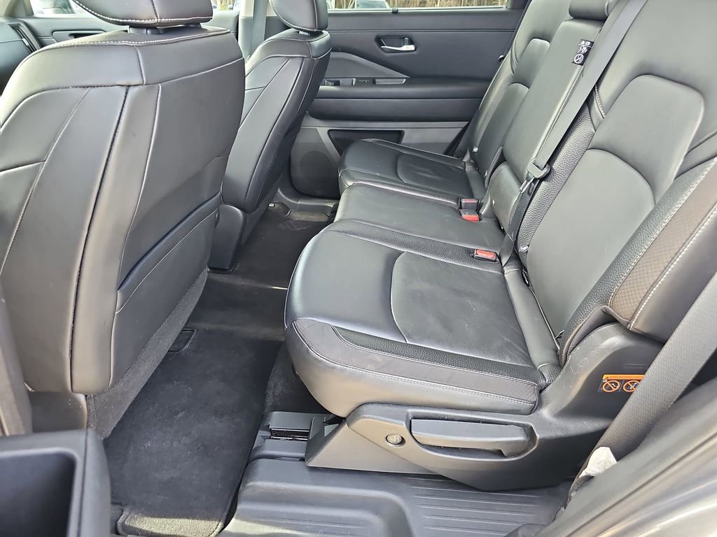 Used 2022 Nissan Pathfinder SL image 15