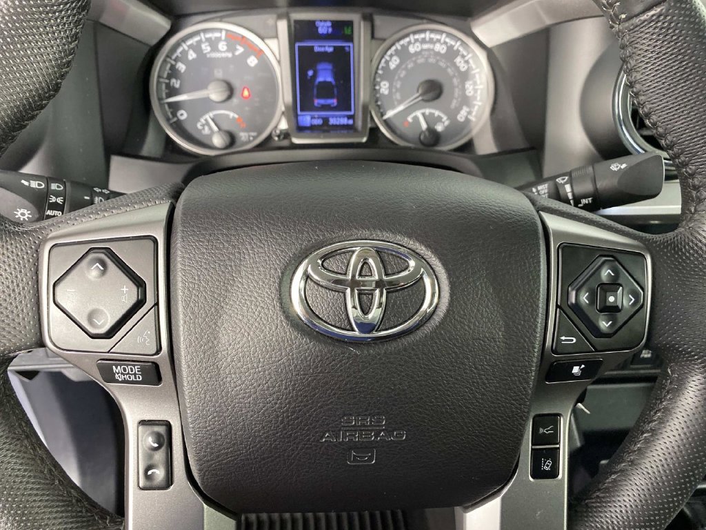 Used 2021 Toyota Tacoma SR5 AWD/4WD image 15