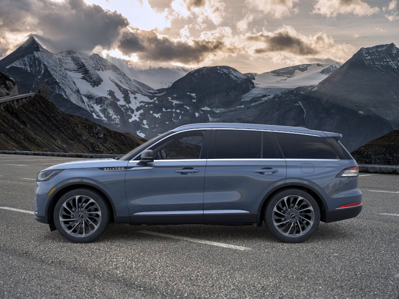 New 2026 Lincoln Aviator Reserve w/ Illumination Package AWD/4WD image 3