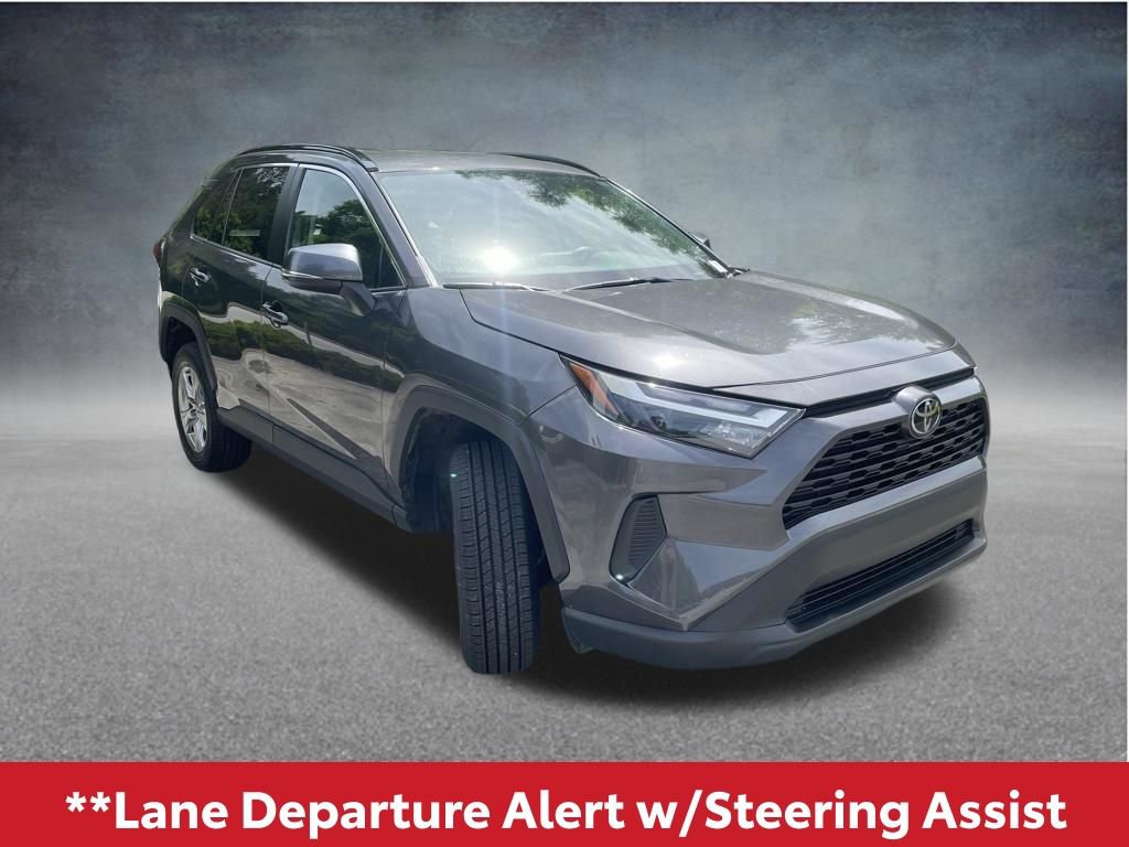Used 2024 Toyota RAV4 XLE FWD image 9