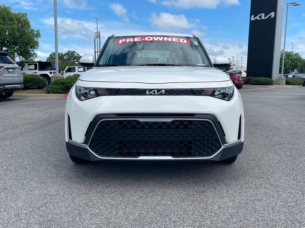 Used 2023 Kia Soul LX w/ Option Group 015 FWD image 2