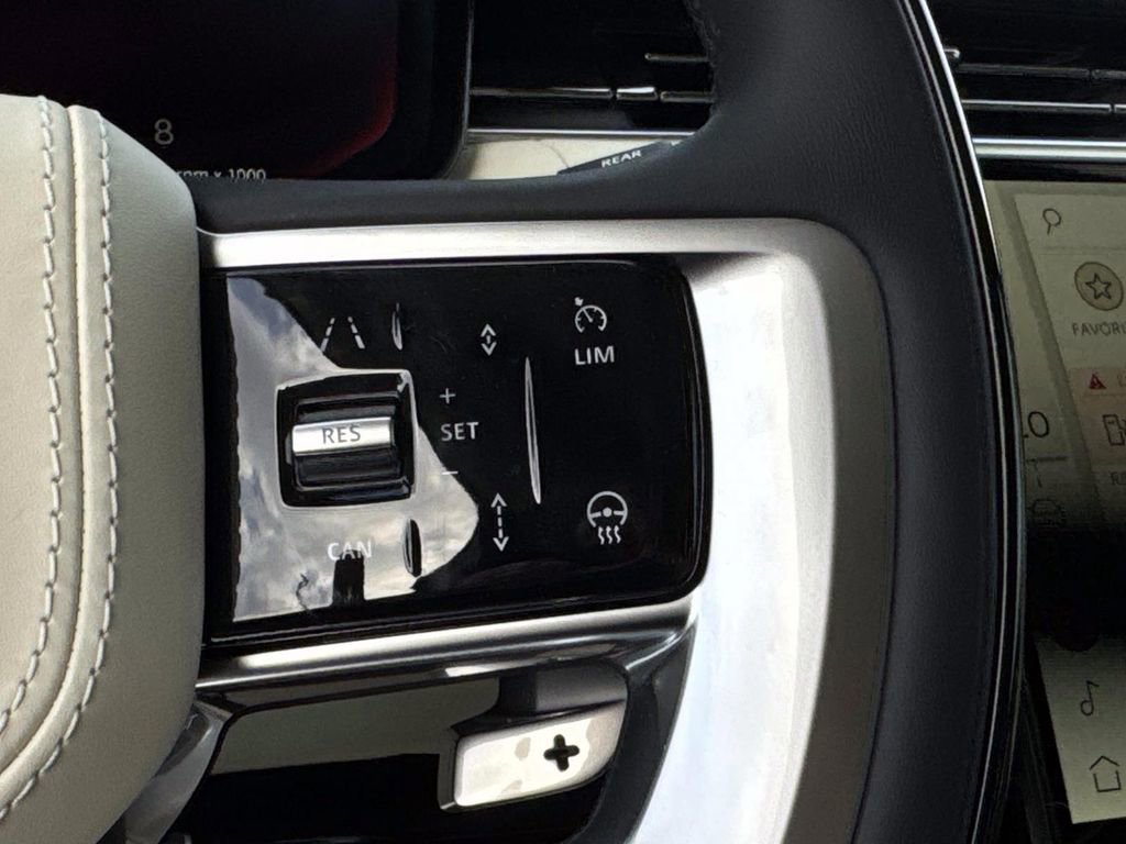 New 2026 Land Rover Range Rover SE image 27