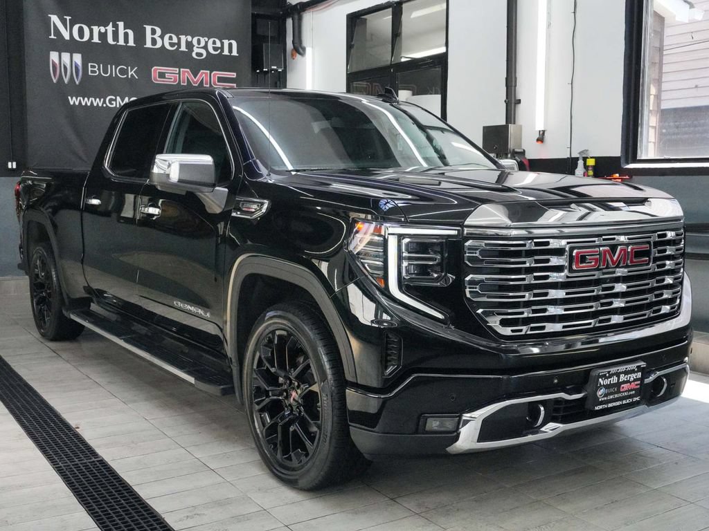 Used 2023 GMC Sierra 1500 Denali AWD/4WD image 3