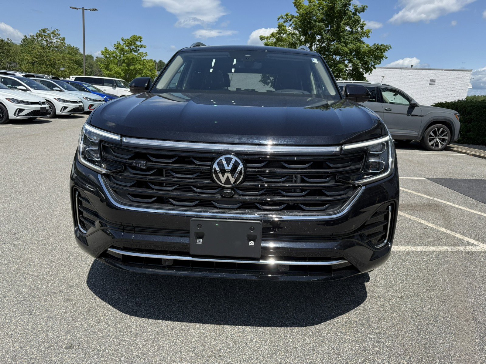 New 2025 Volkswagen Atlas SEL Premium R-Line image 2