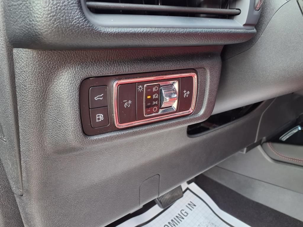 New 2025 Lincoln Corsair Grand Touring w/ Equipment Group 302A AWD/4WD image 16