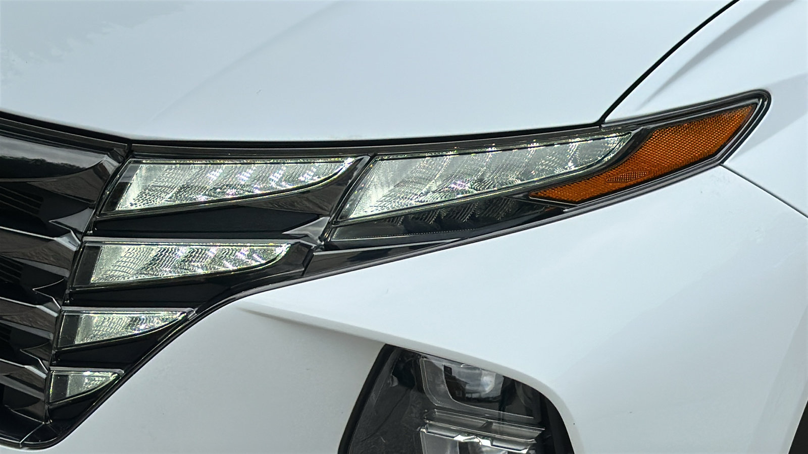 Used 2024 Hyundai Tucson Limited AWD/4WD image 4