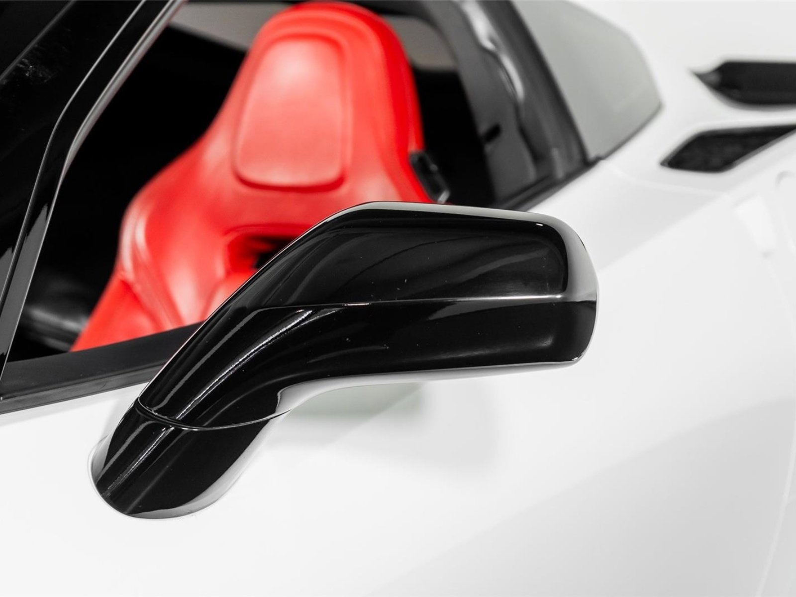 Used 2014 Chevrolet Corvette Stingray Coupe image 27