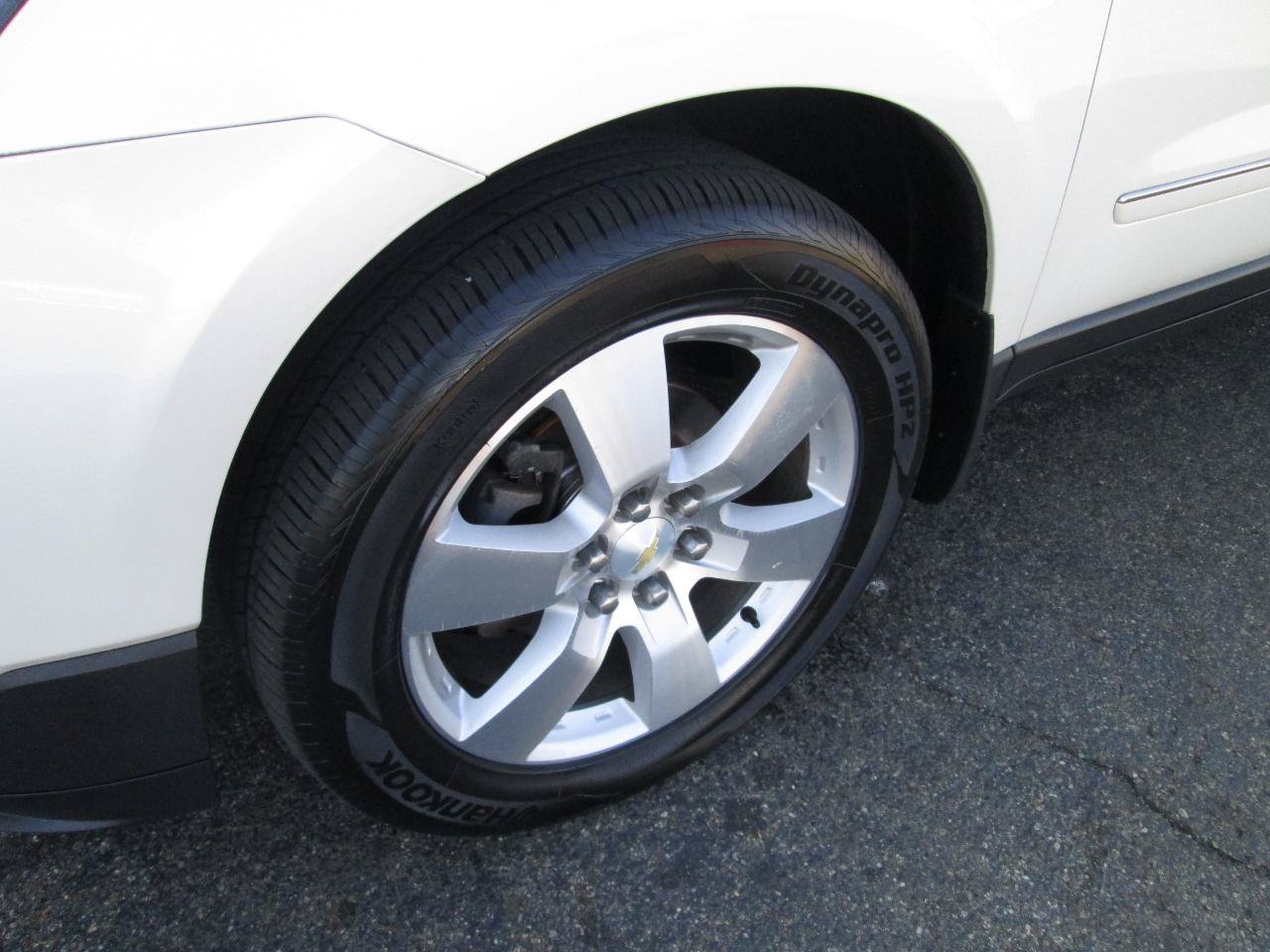 Used 2015 Chevrolet Traverse LTZ AWD/4WD image 37
