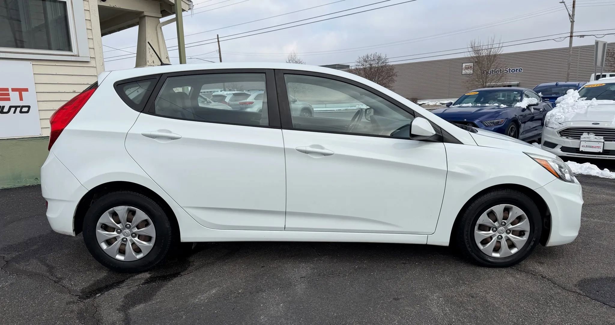 Used 2016 Hyundai Accent SE image 6