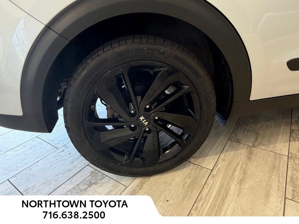 Used 2019 Kia Niro S Touring FWD image 23