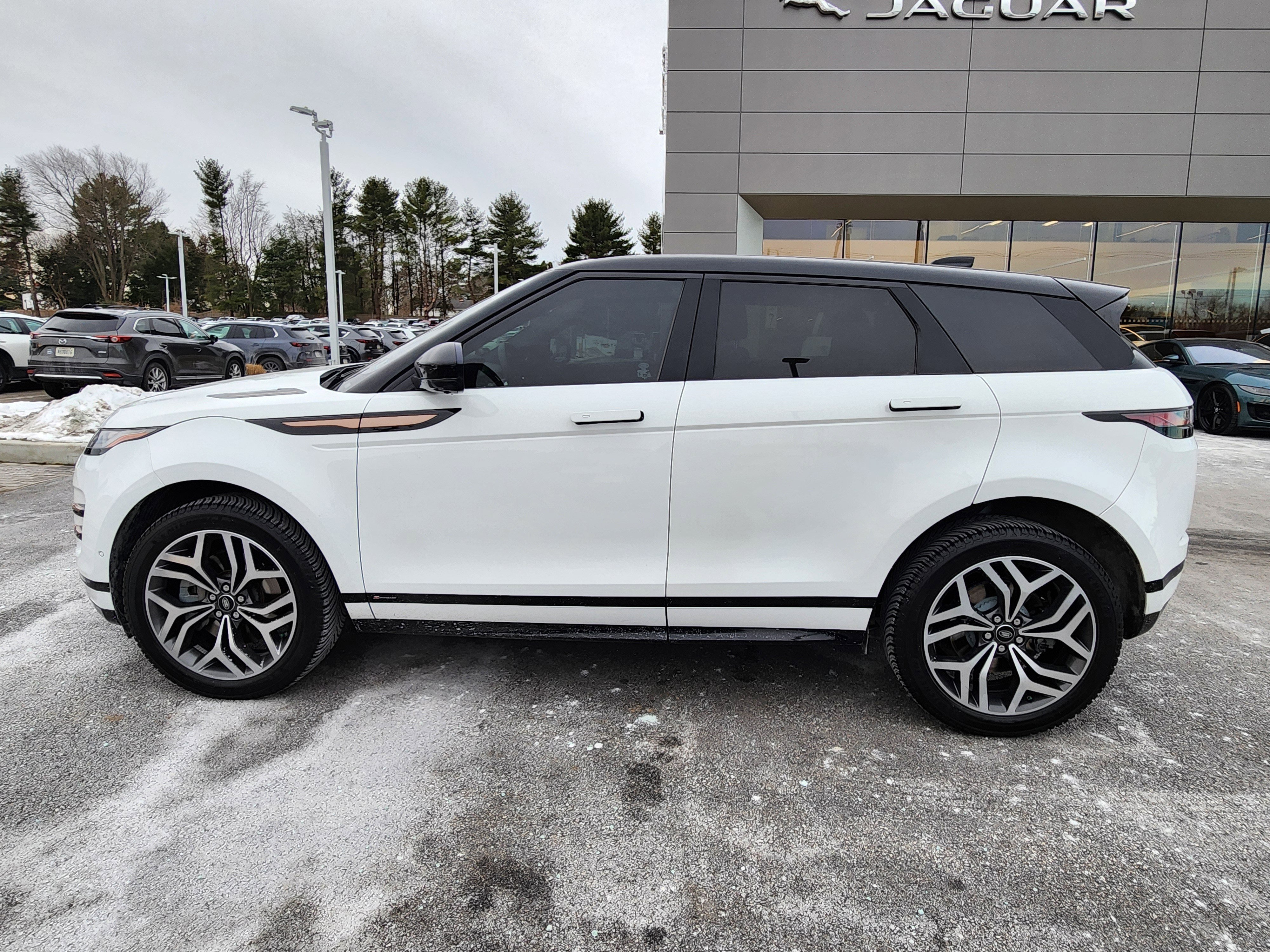 Used 2020 Land Rover Range Rover Evoque R-Dynamic SE image 5
