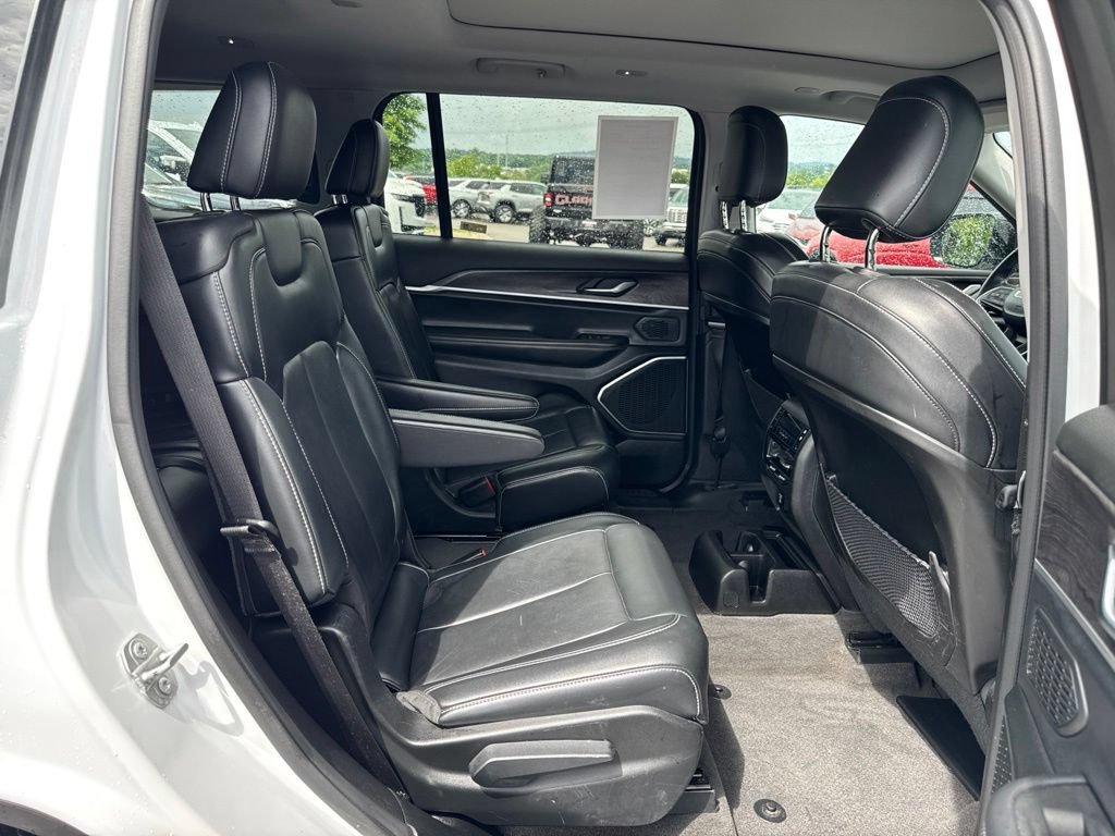 Used 2021 Jeep Grand Cherokee L Limited AWD/4WD image 26
