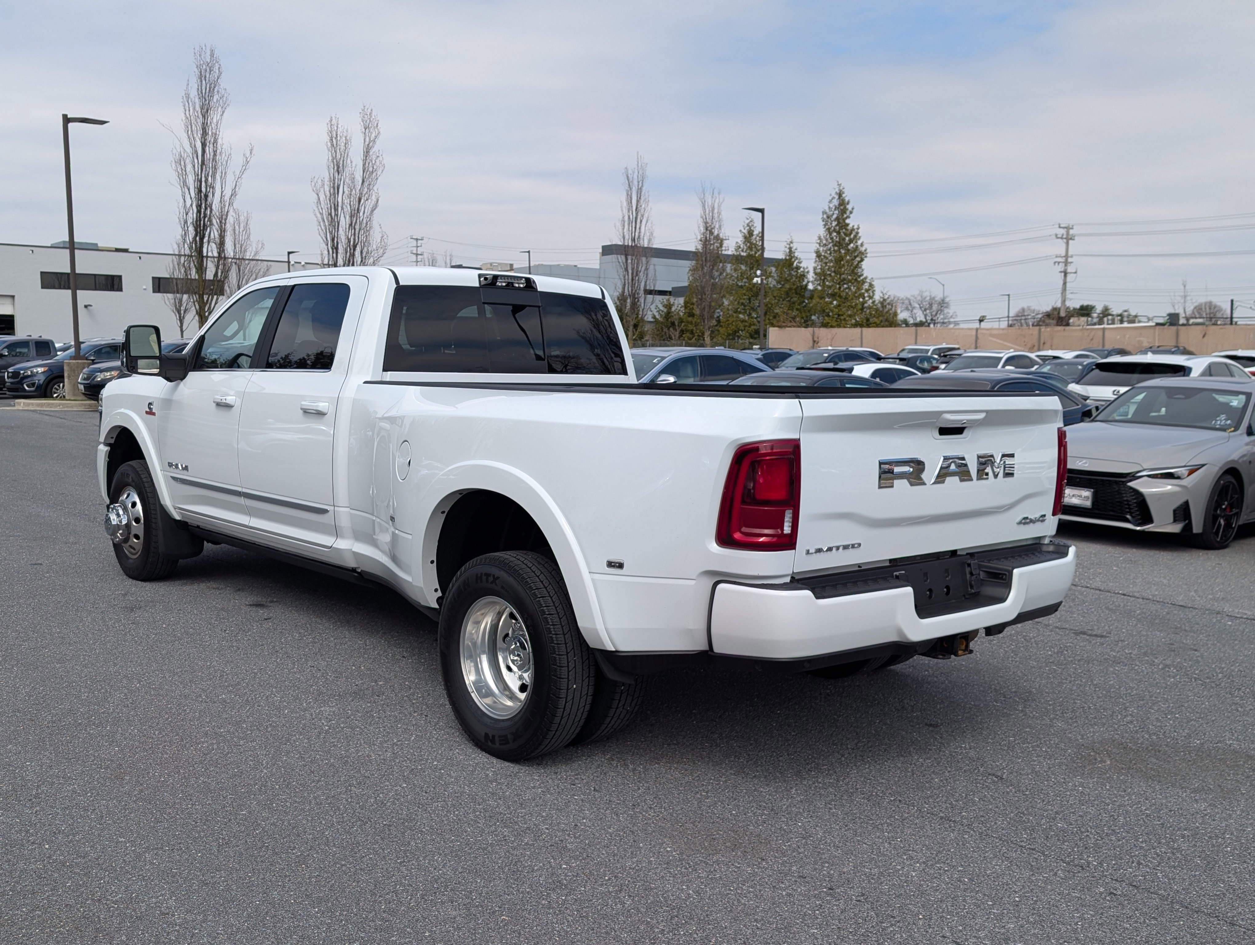 Used 2025 RAM 3500 Limited image 5